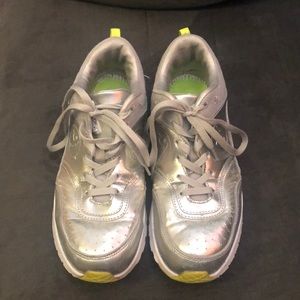 ZUMBA FITNESS(r) shoes size 10US. Needs footbeds. Normal wear and tear.